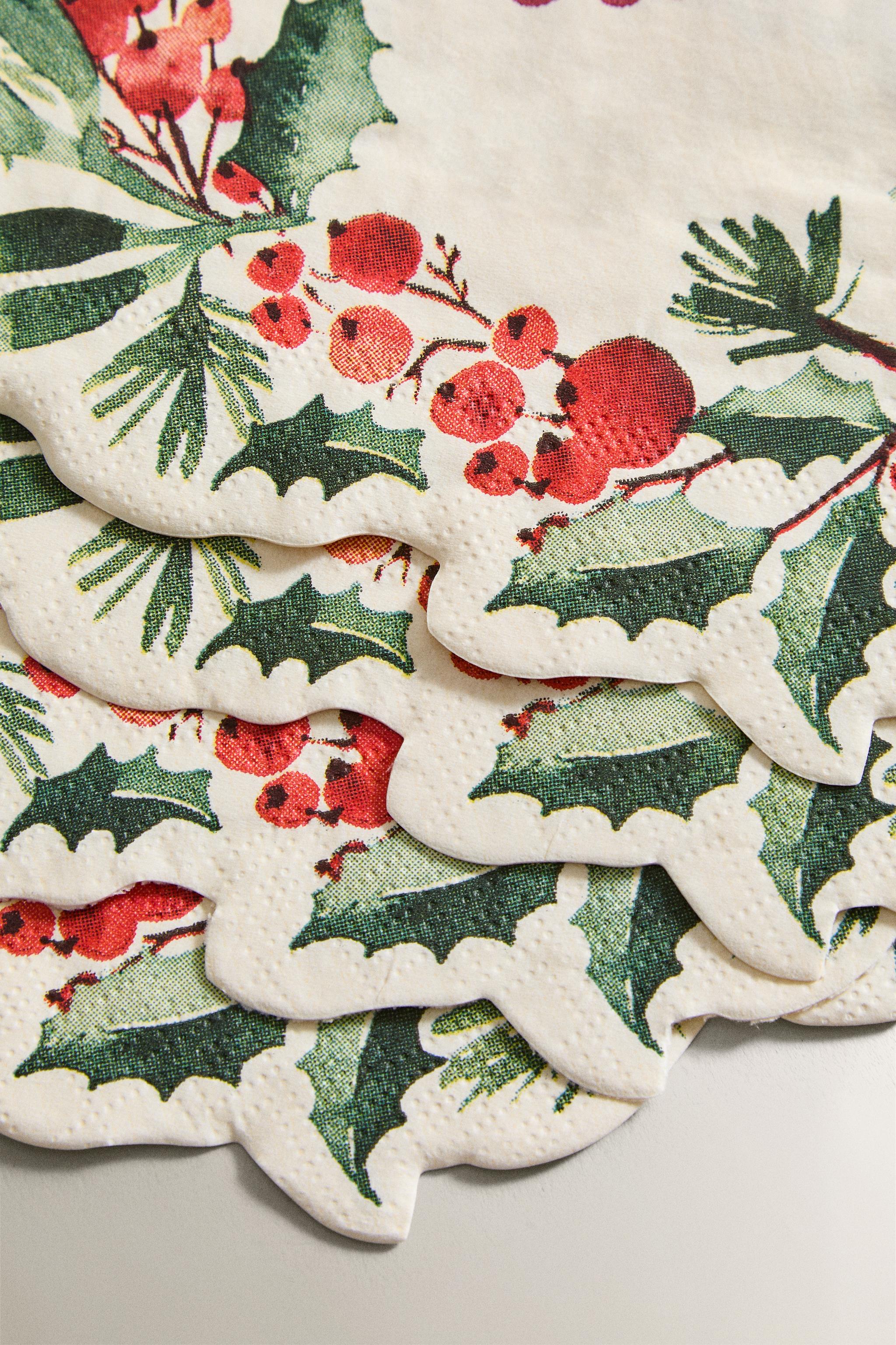 SET OF CHRISTMAS WREATH PAPER NAPKINS (SET OF 20)